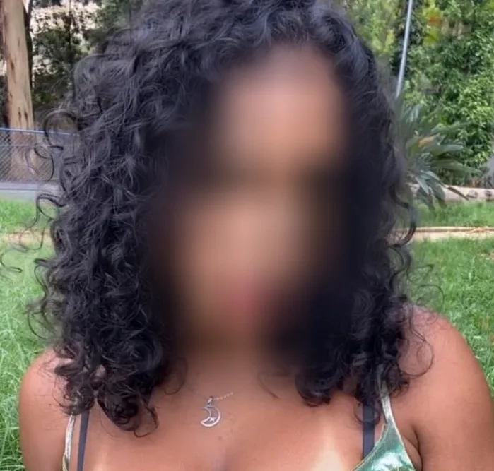 Hajar, 24